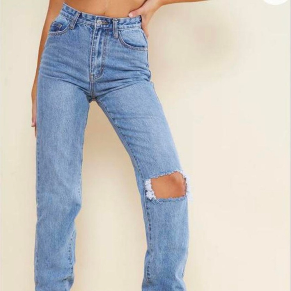PrettyLittleThing Tall Light Blue Wash Open Knee Leg Straight Jean
